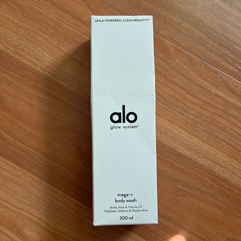 New Alo Glow Stystem mega-c body wash